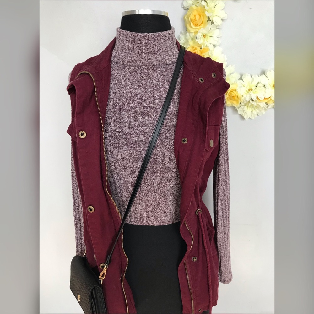 Bozzolo Turtleneck Crop Top